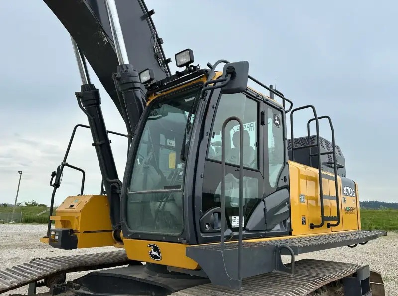 2017 John Deere 470G LC photo 9