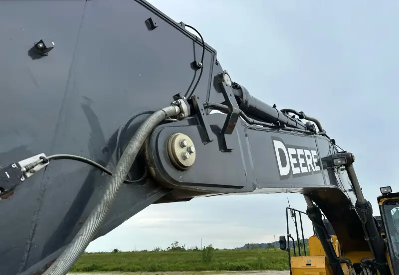 2017 John Deere 470G LC photo 31
