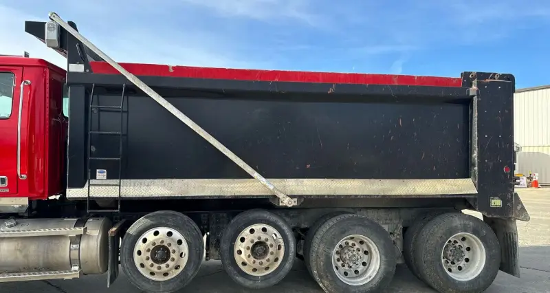 2016 Western Star 4700SF photo 21