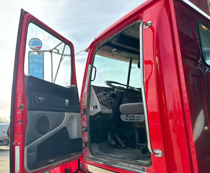 2016 Western Star 4700SF photo 45