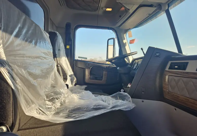 2016 Freightliner Coronado 122SD photo 53