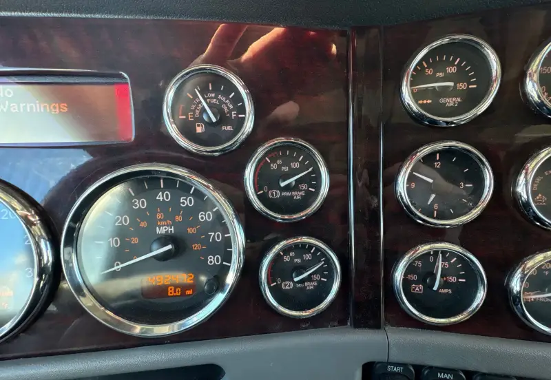 2022 Peterbilt 389 photo 97