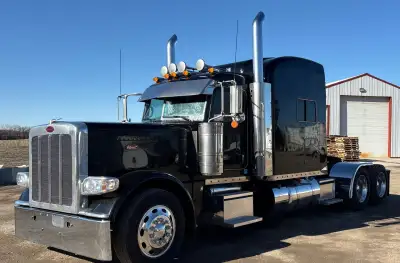 2022 Peterbilt 389