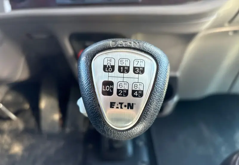 2022 Peterbilt 389 photo 110