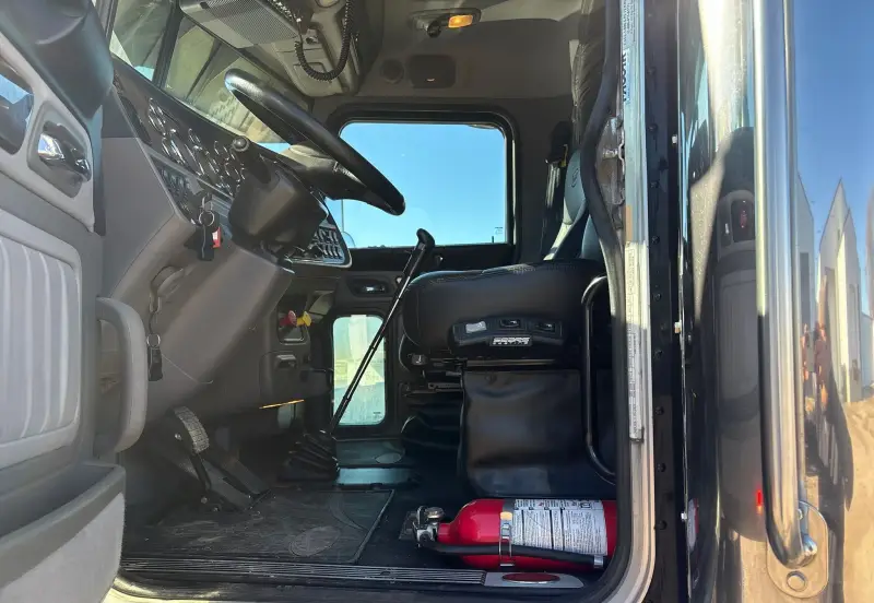 2022 Peterbilt 389 photo 89