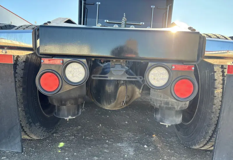 2022 Peterbilt 389 photo 43