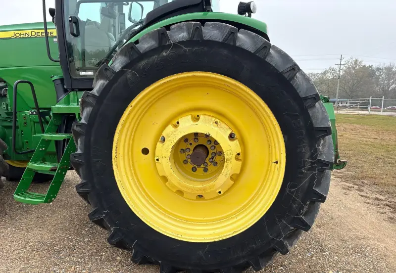 2011 John Deere 8335R photo 63