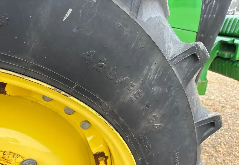 2011 John Deere 8335R photo 60
