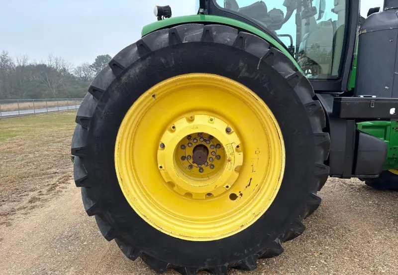 2011 John Deere 8335R photo 62