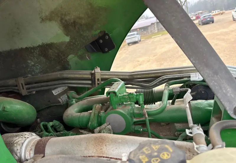 2011 John Deere 8335R photo 56