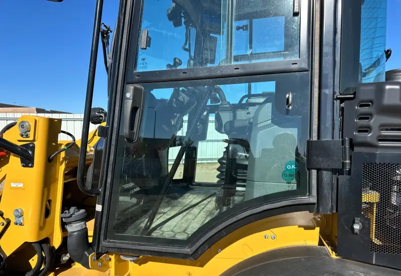 2023 Caterpillar 908 photo 62