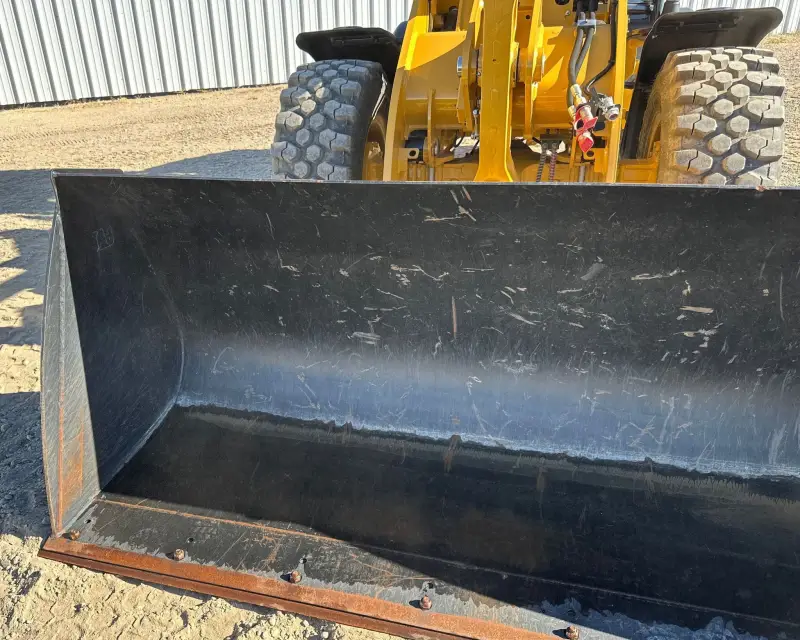 2023 Caterpillar 908 photo 12