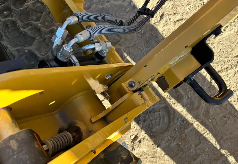 2023 Caterpillar 908 photo 16