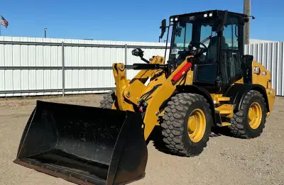 2023 Caterpillar 908