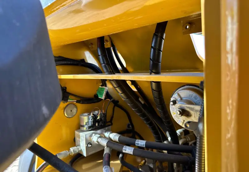 2023 Caterpillar 908 photo 45