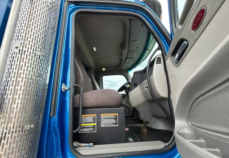 2019 Peterbilt 567 photo 57