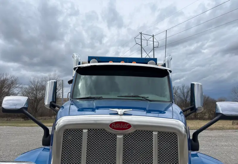 2019 Peterbilt 567 photo 9