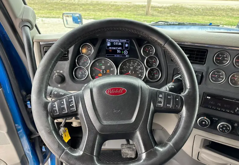 2019 Peterbilt 567 photo 46
