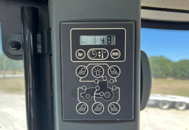 2005 Challenger MT665B photo 28
