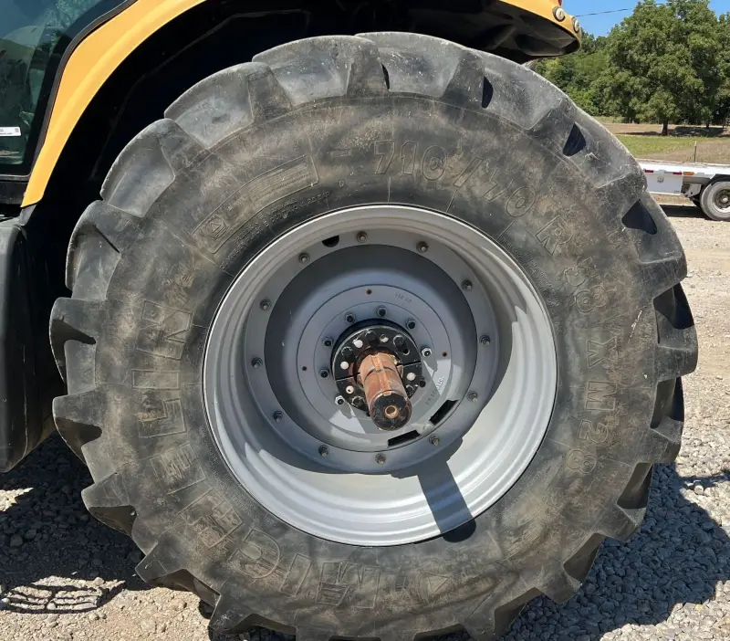 2005 Challenger MT665B photo 53