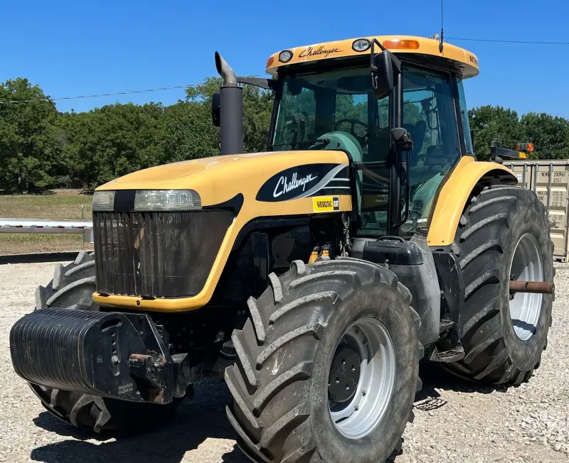 2005 Challenger MT665B photo 1