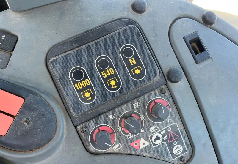 2005 Challenger MT665B photo 19