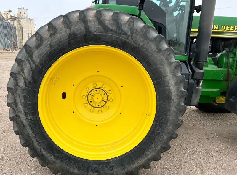2000 John Deere 8410 photo 42