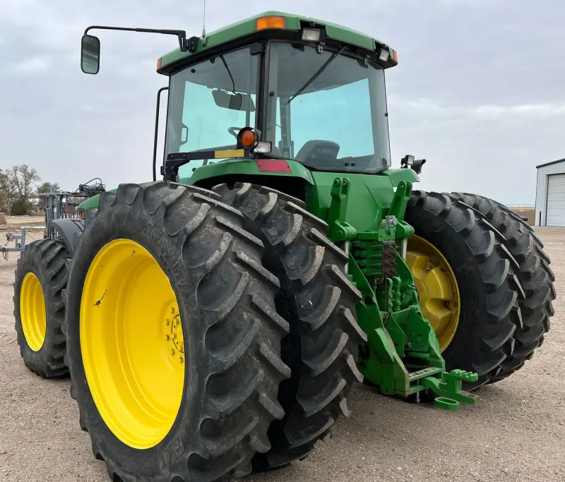 2000 John Deere 8410 photo 7