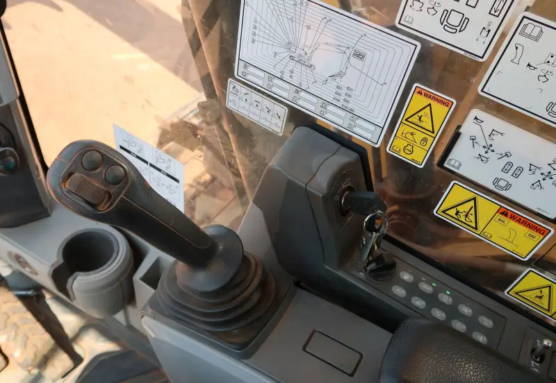 2019 Caterpillar 325F L CR photo 17