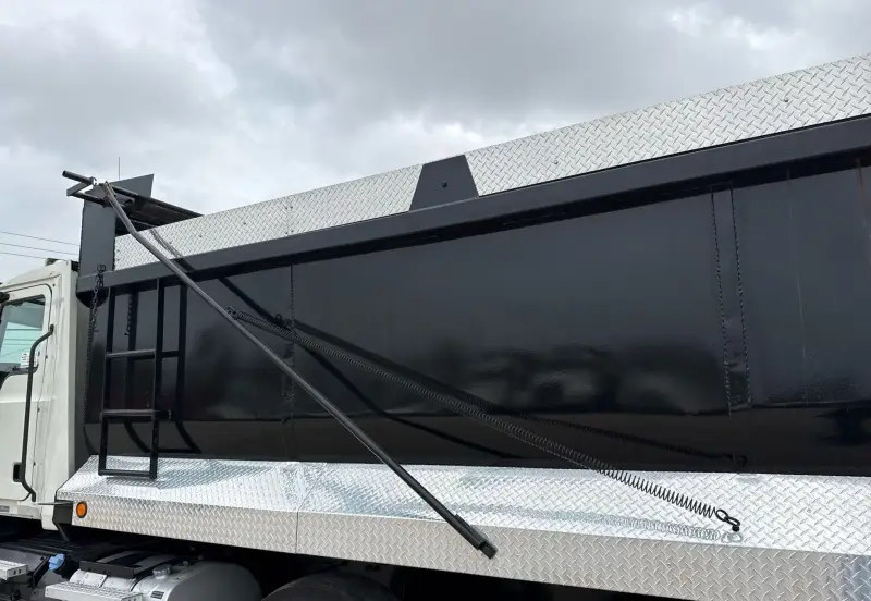 2019 Mack Anthem photo 25