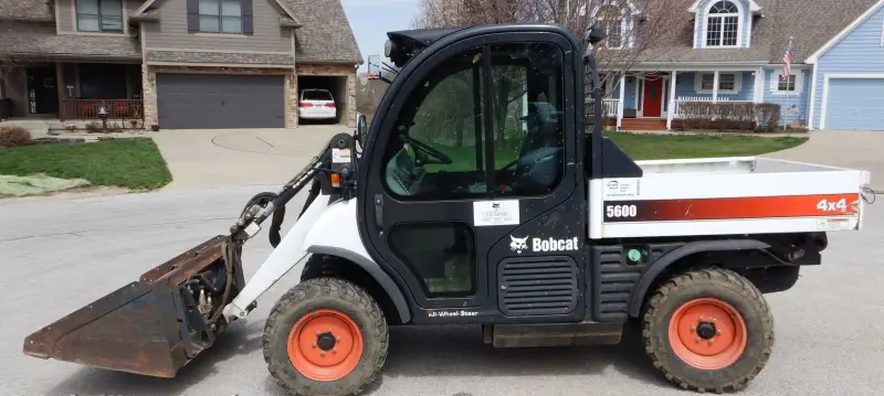 2012 Bobcat Toolcat 5600 photo 8