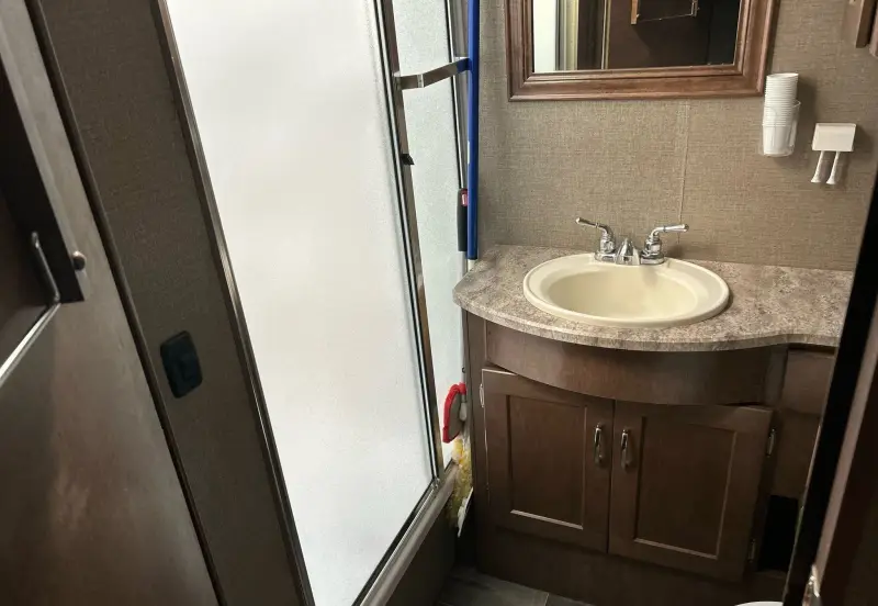 2018 Winnebago Intent photo 43