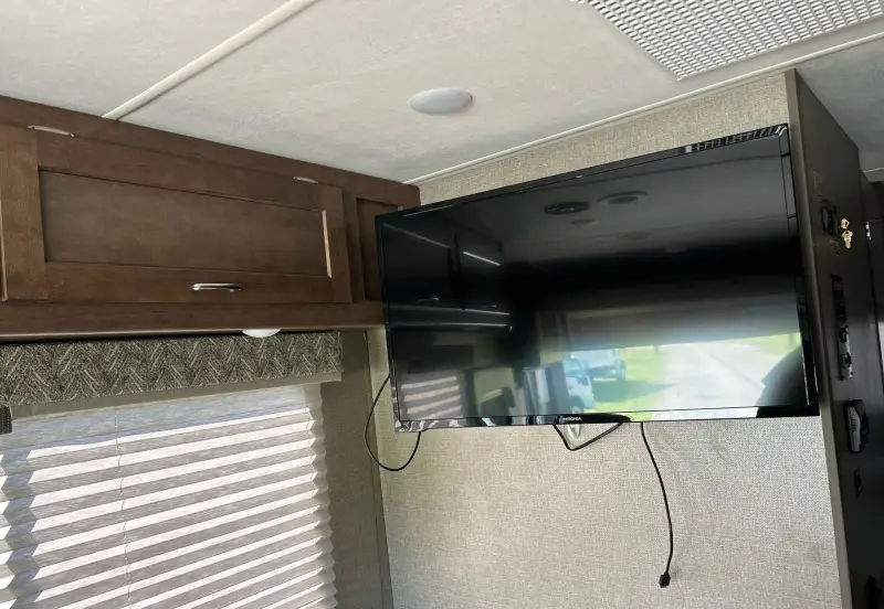 2018 Winnebago Intent photo 36