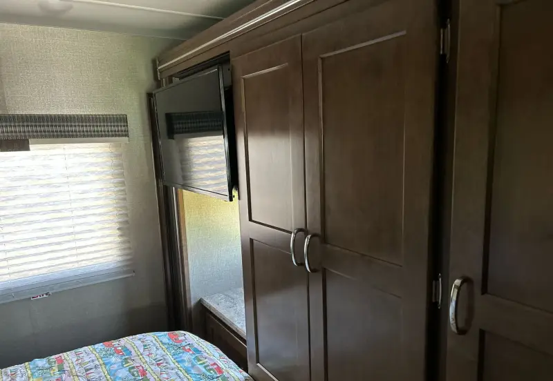 2018 Winnebago Intent photo 52