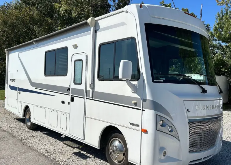 2018 Winnebago Intent photo 3