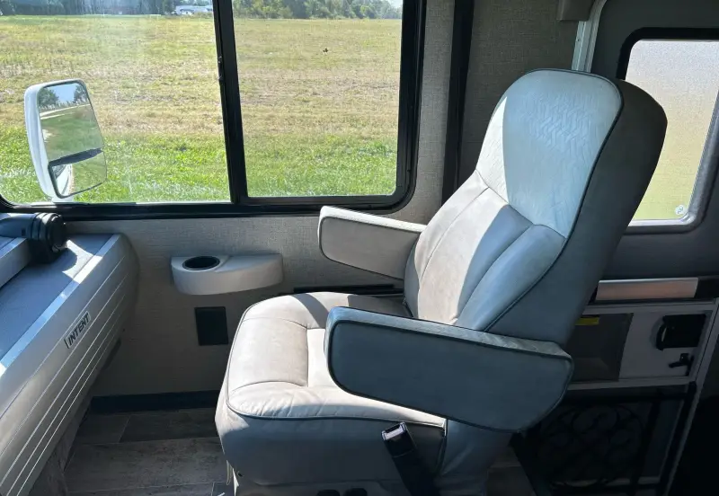 2018 Winnebago Intent photo 29